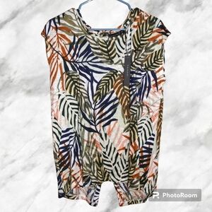TAHARI Luxe Linen Palm Print Short Sleeve Blouse with Buttons Down the Back